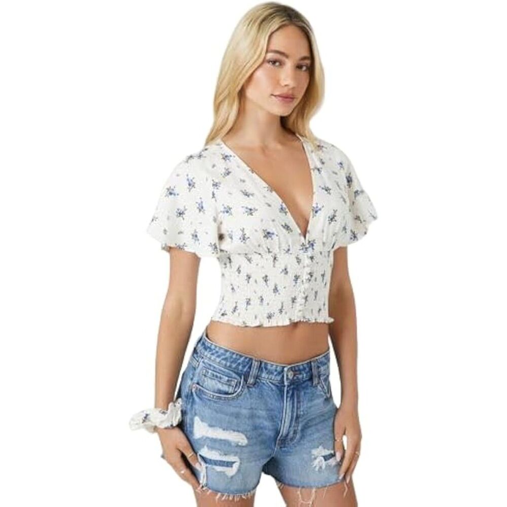 Forever 21 NWT Crepe Floral Print Smocked Top Cream Blue Size L Prairie Cottage